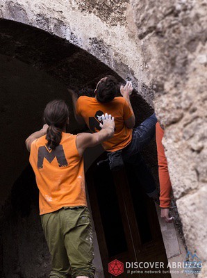 Calascio Street Boulder 2019 - Arrampicare a Calascio